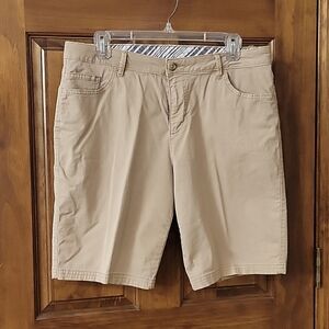Khaki shorts sz 12